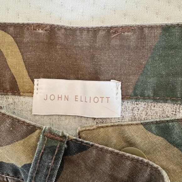 John Elliott Women's Washed Low Rise Mini Skirt in Camo, Size 1 - Picture 7 of 12